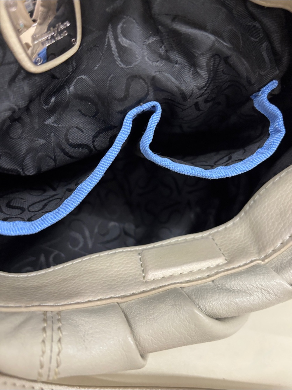 Simply Vera Vera Wang Soft Cream Shoulder Bag - Picture 8 of 9